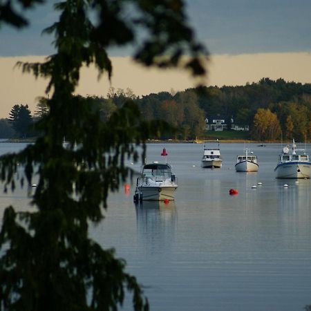 Fisherman'S Daughter B&B Mahone Bay Bagian luar foto