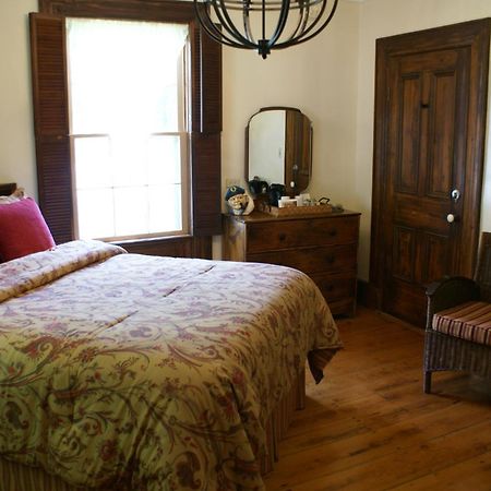 Fisherman'S Daughter B&B Mahone Bay Bagian luar foto