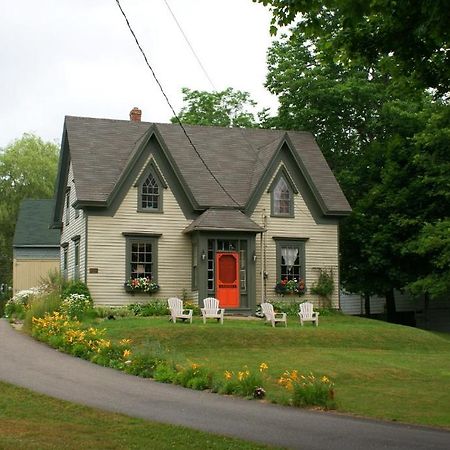 Fisherman'S Daughter B&B Mahone Bay Bagian luar foto
