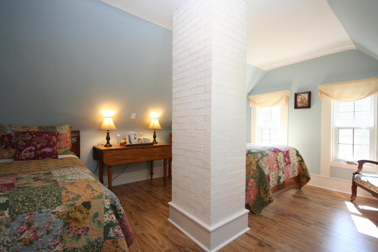 Fisherman'S Daughter B&B Mahone Bay Bagian luar foto